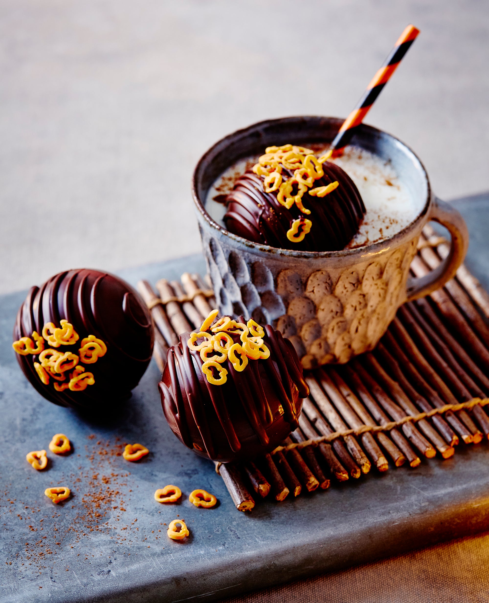 6 Cavity Cocoa Bomb Mold - Cocoa Bombs